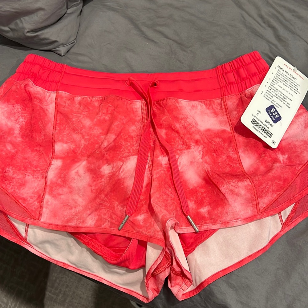 Lululemon Hotty Hot Short